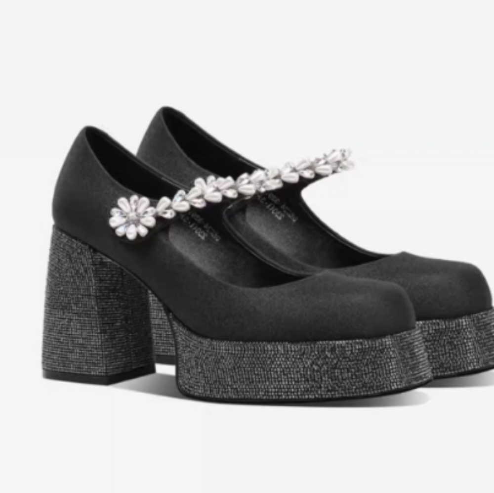 women shoes Heels